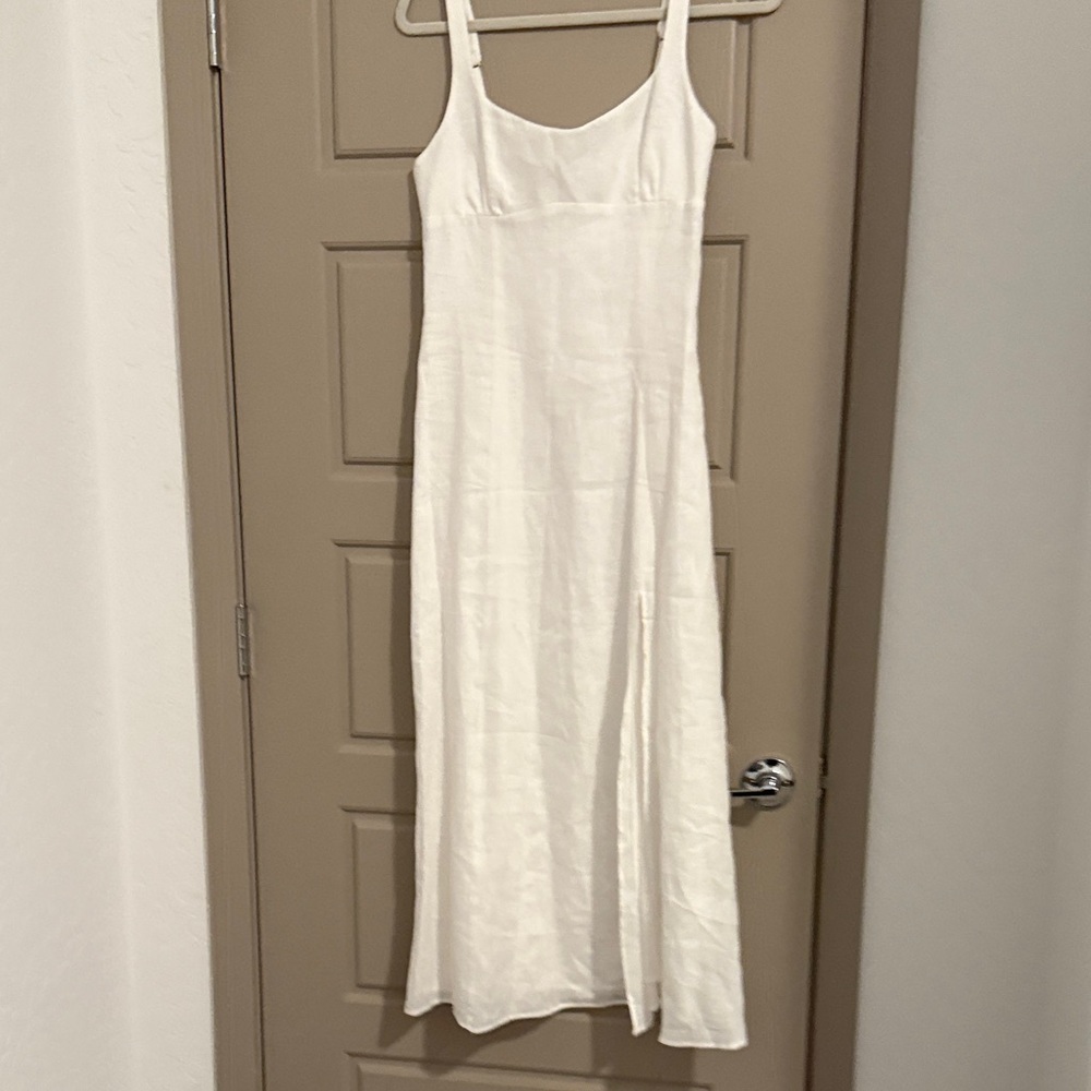 Zara White Sleeveless linen maxi Dress with slit